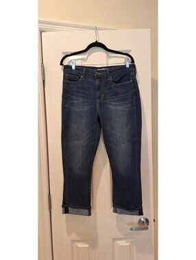 Signature Gold Levi Strauss - Mid Rise Capri Jeans - 8